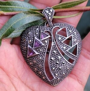 *RARE* unique vintage Art Deco style large marcasite heart with open triangle an
